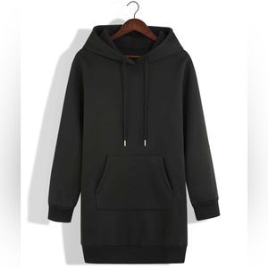 NWT- Serra Sweatshirt Dress in black Size: Small, hood with drawstring